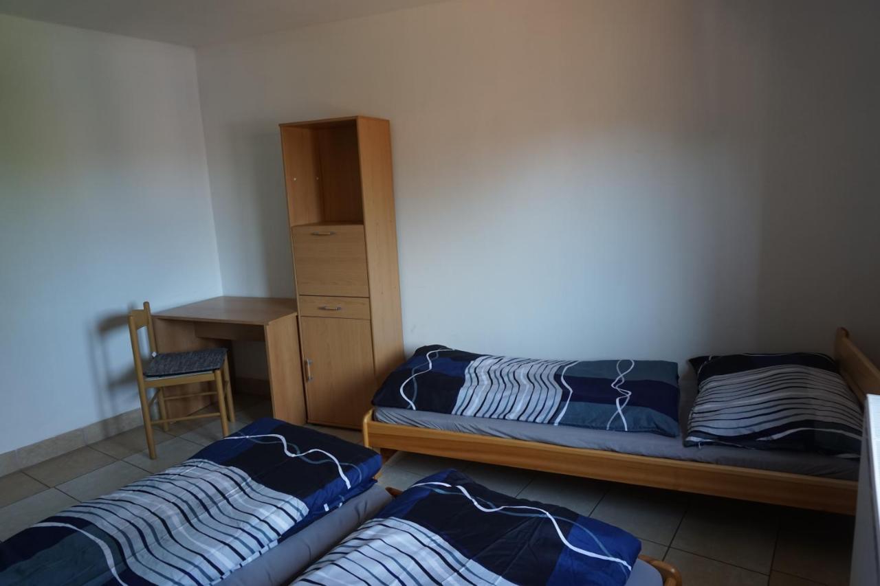 Mlyn-Osvracin Apartment Bagian luar foto