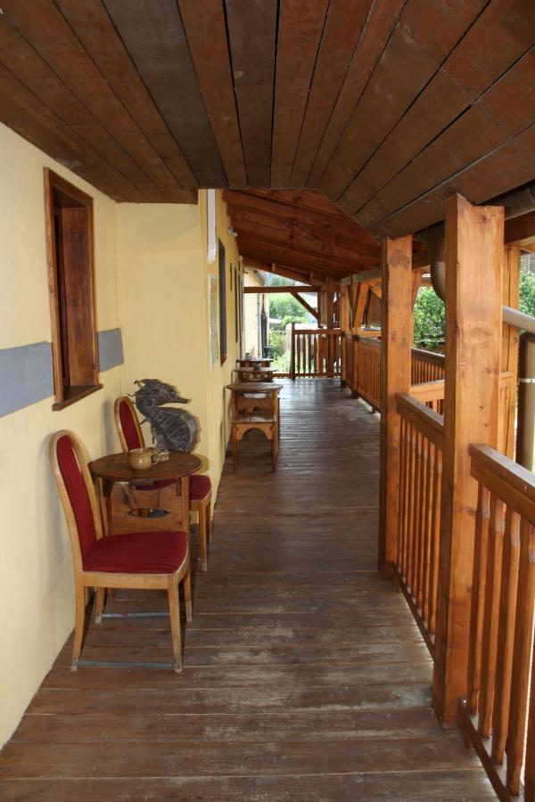 Mlyn-Osvracin Apartment Bagian luar foto