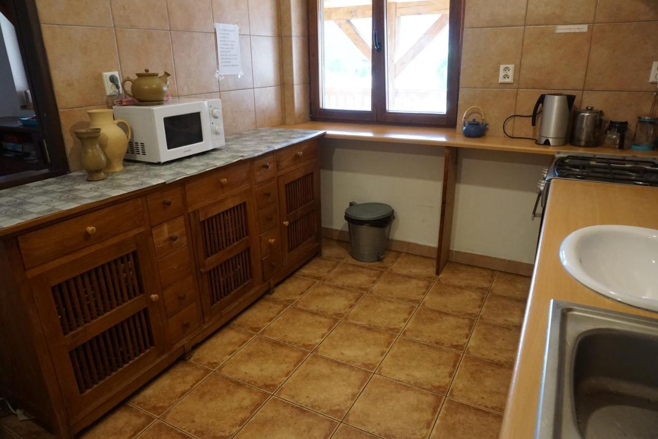 Mlyn-Osvracin Apartment Bagian luar foto