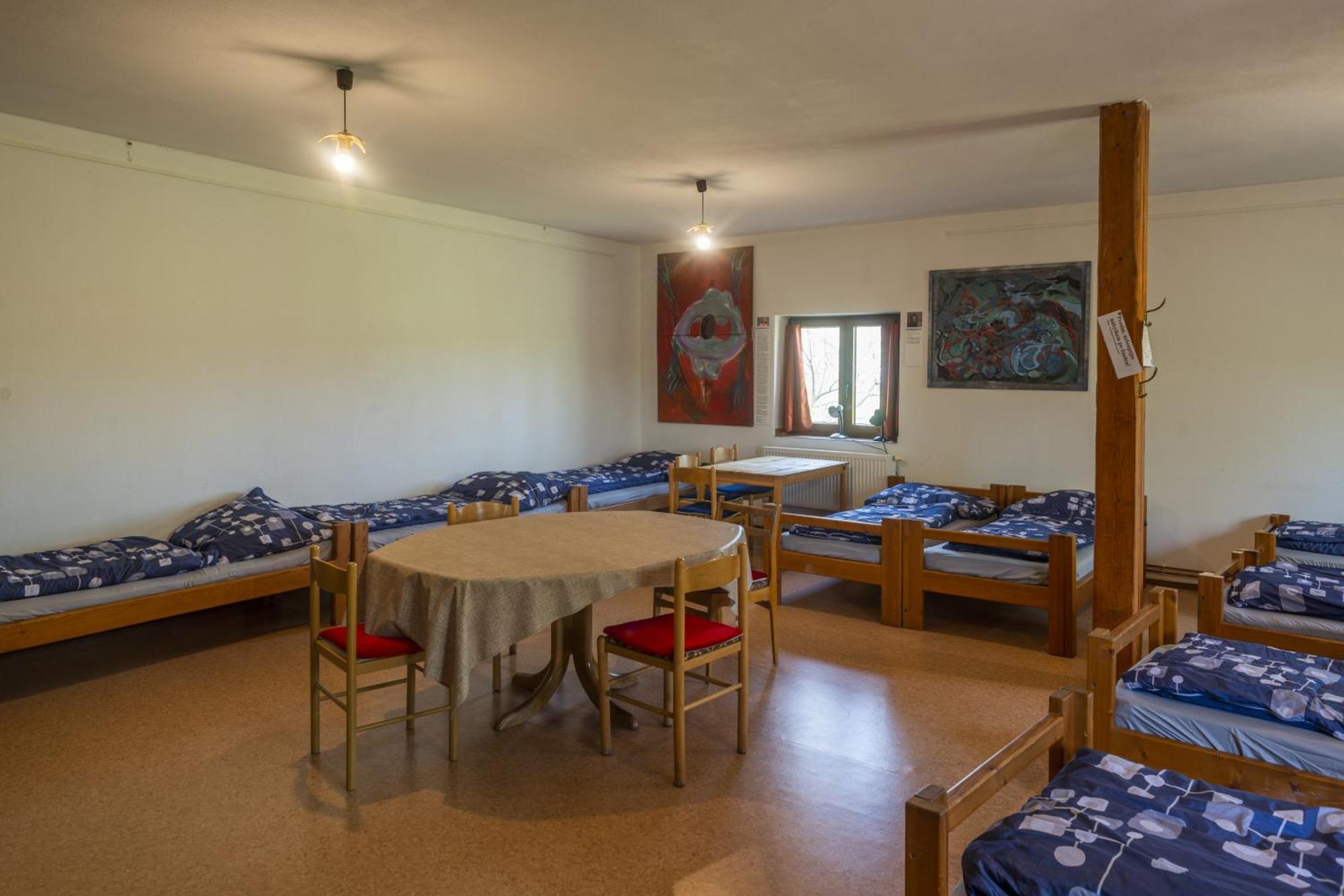 Mlyn-Osvracin Apartment Bagian luar foto