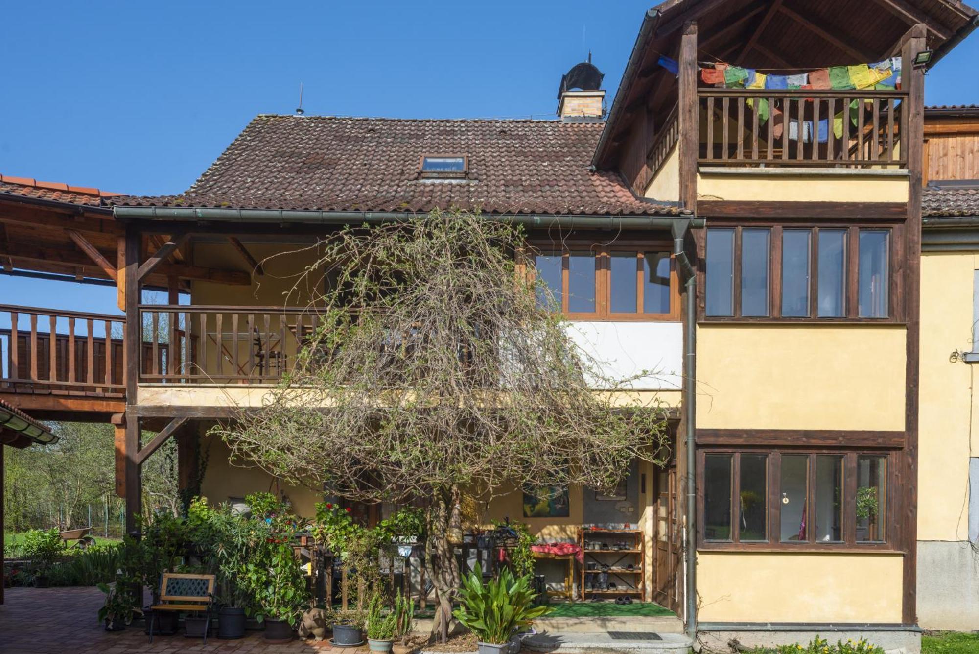 Mlyn-Osvracin Apartment Bagian luar foto