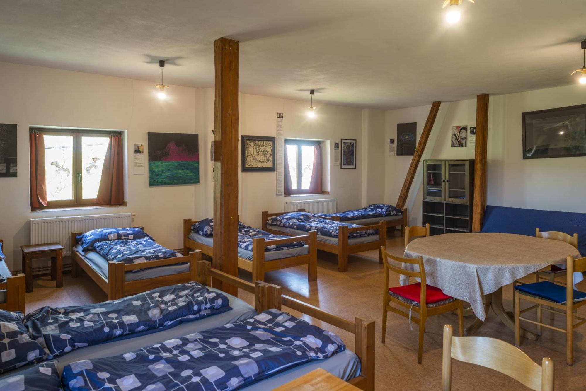 Mlyn-Osvracin Apartment Bagian luar foto