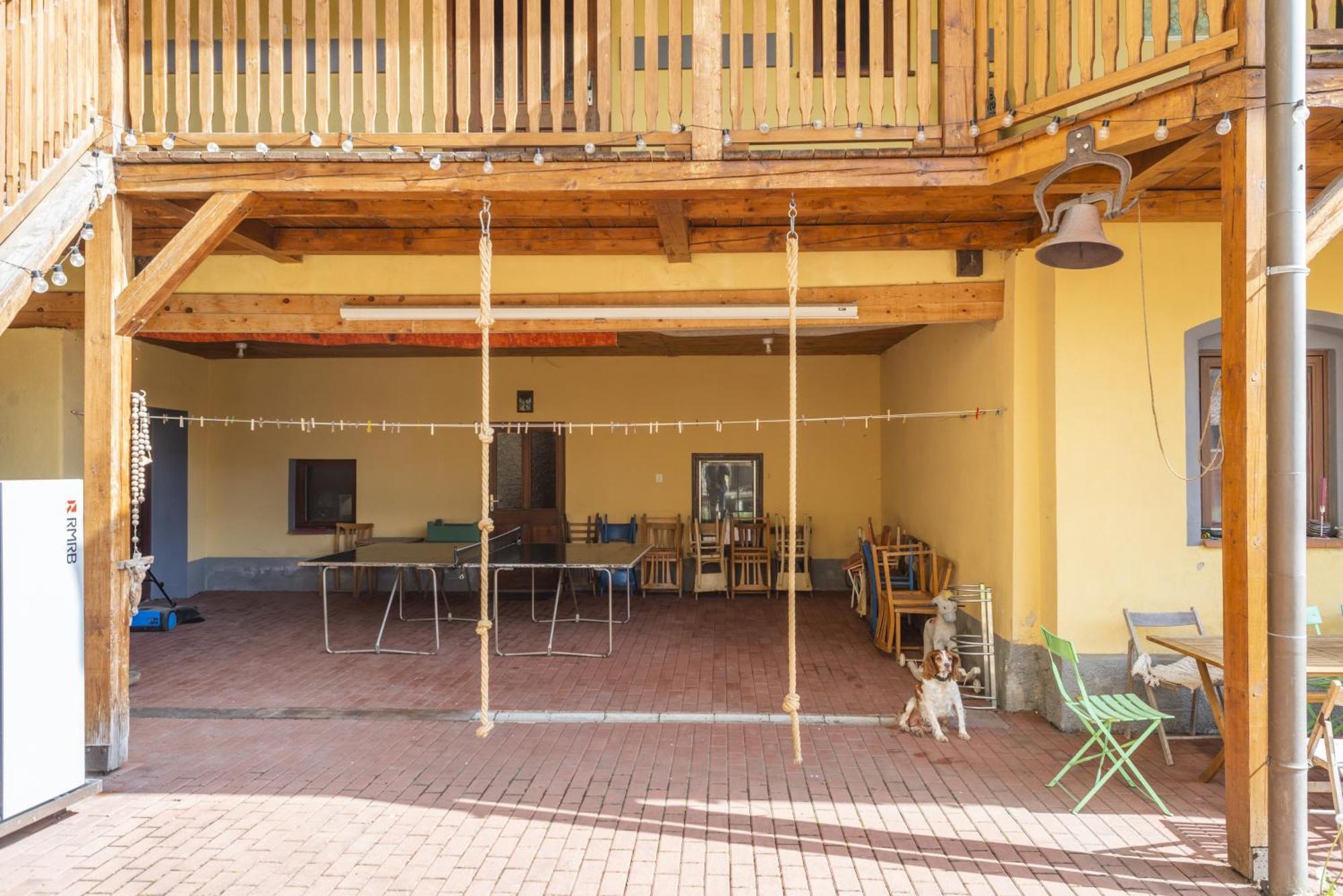 Mlyn-Osvracin Apartment Bagian luar foto